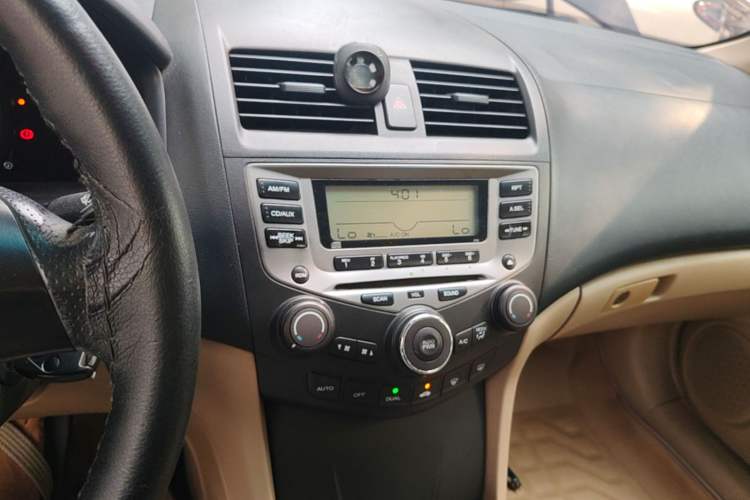 Used Honda Accord 2007 2.0L automatic comfort version Audio And AC Panel