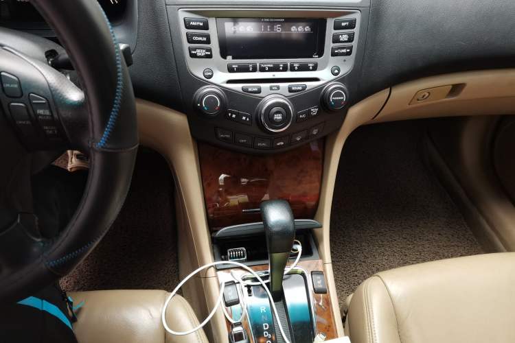 Used Honda Accord 2007 2.4L Automatic Comfort Classic Edition Audio And AC Panel