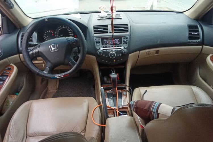 Used Honda Accord 2007 2.4L Automatic Comfort Classic Edition Center Console