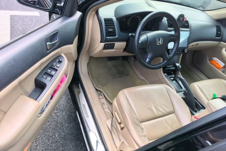 Used Honda Accord 2007 2.0L automatic comfort version Driver Seat