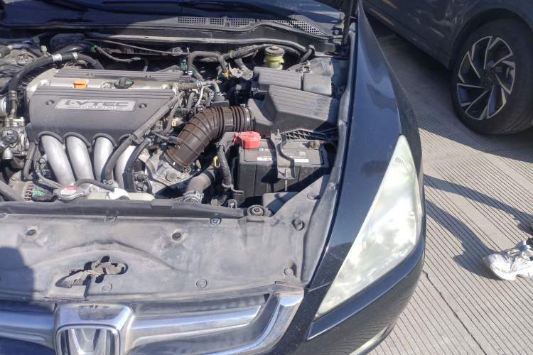 Used Honda Accord 2007 2.4L Automatic Comfort Classic Edition Engine Bay Left