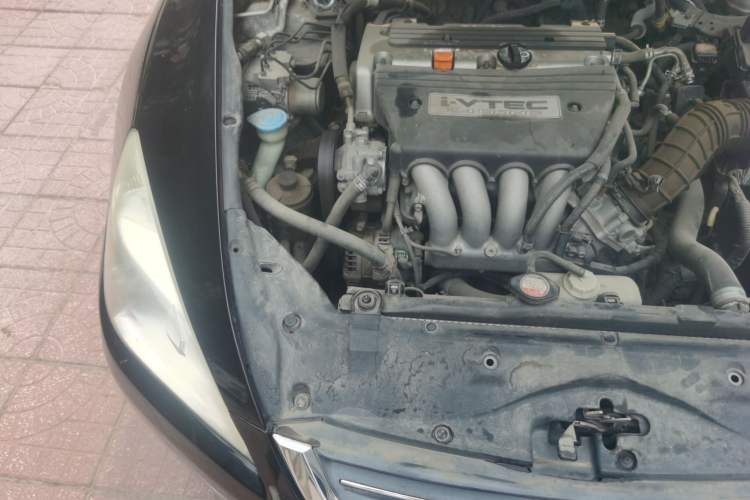 Used Honda Accord 2007 2.4L Automatic Comfort Classic Edition Engine Bay Right