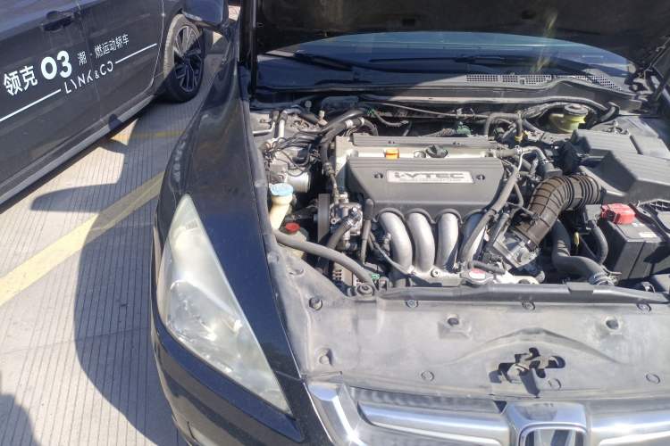 Used Honda Accord 2007 2.4L Automatic Comfort Classic Edition Engine Bay Right