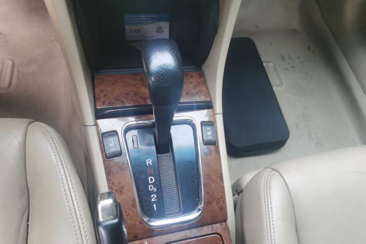 Used Honda Accord 2007 2.4L Automatic Comfort Classic Edition Gear Lever