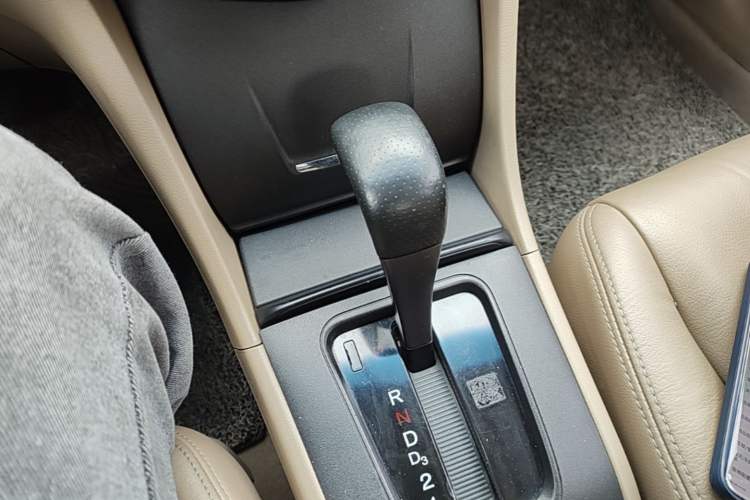 Used Honda Accord 2007 2.0L automatic comfort version Gear Lever