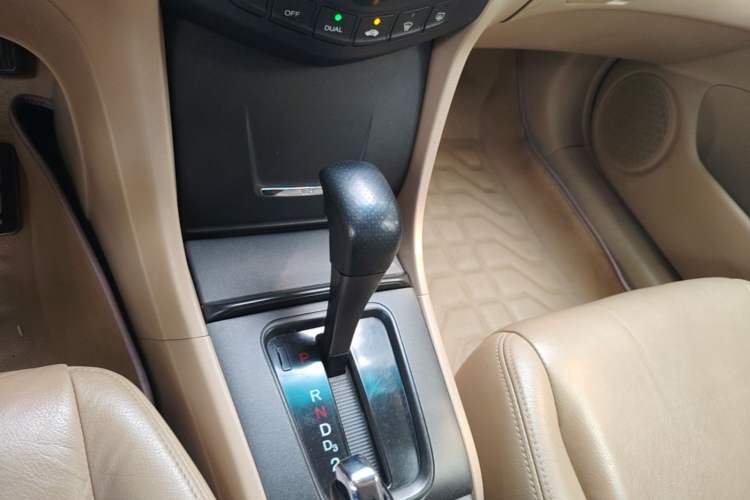 Used Honda Accord 2007 2.0L automatic comfort version Gear Lever