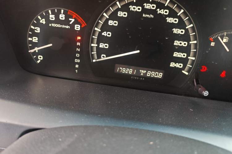 Used Honda Accord 2007 2.4L Automatic Comfort Classic Edition Odometer Close Up
