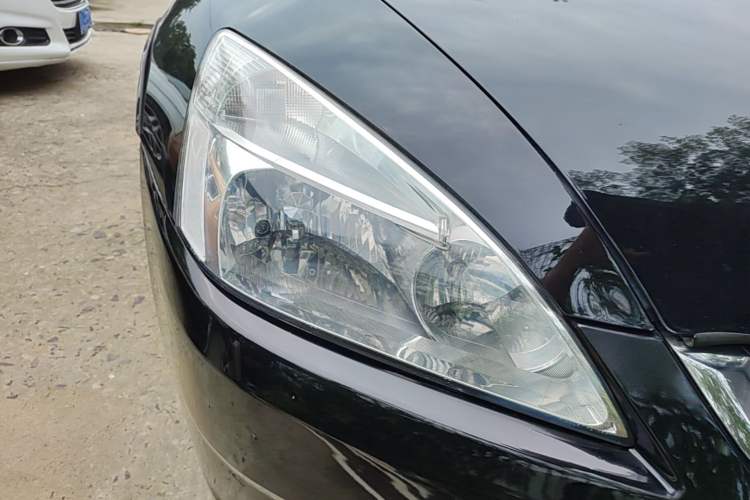 Used Honda Accord 2007 2.0L automatic comfort version Right Front Headlight