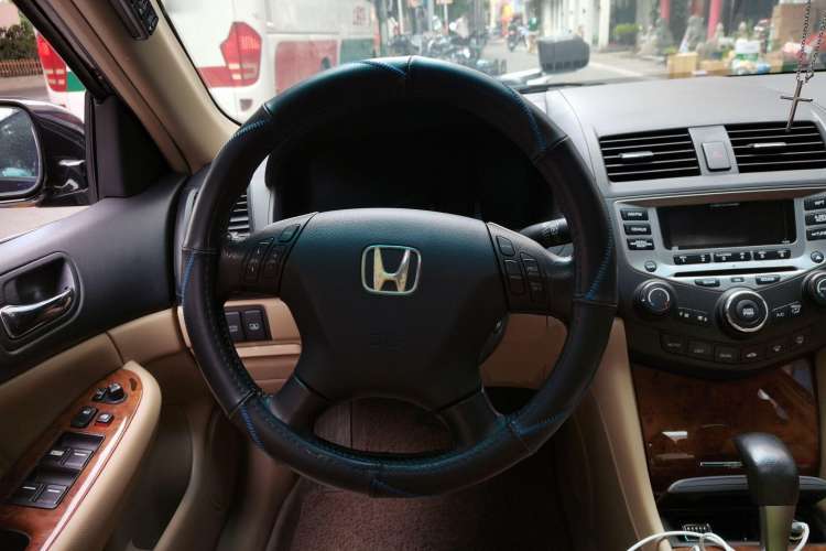 Used Honda Accord 2007 2.4L Automatic Comfort Classic Edition Steering Wheel