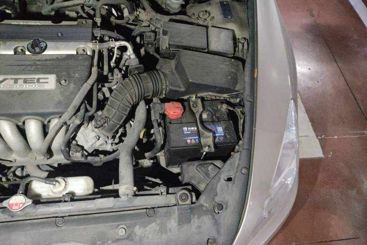 Used Honda Accord 2007 2.4L Automatic Comfort Classic Edition Engine Bay Left