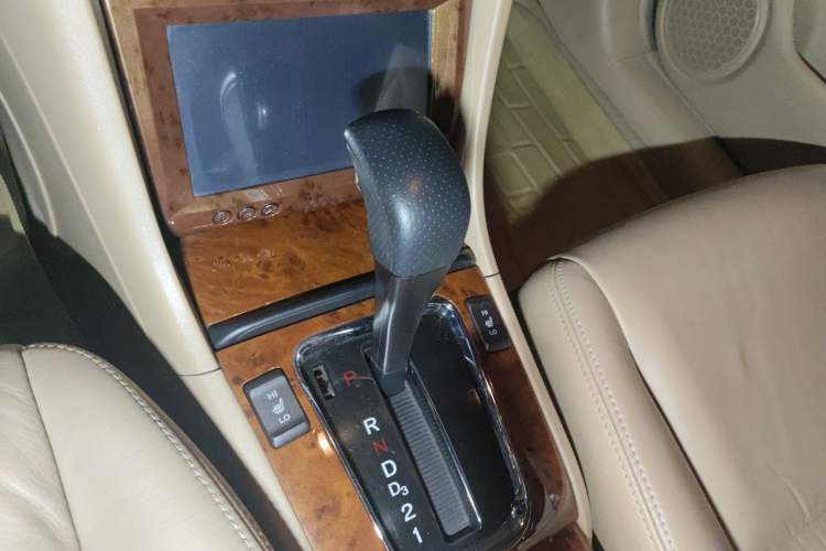 Used Honda Accord 2007 2.4L Automatic Comfort Classic Edition Gear Lever