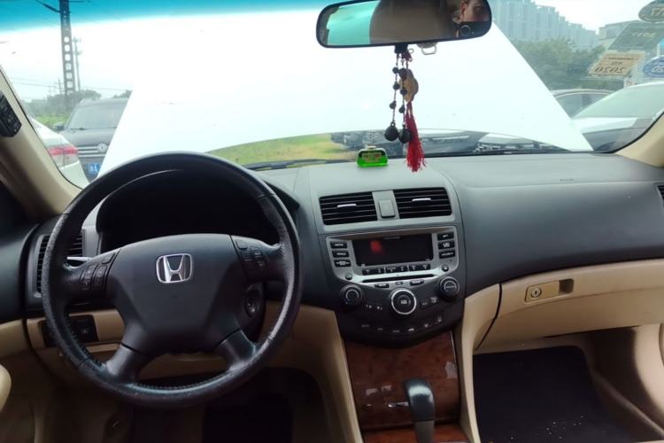 Used Honda Accord 2007 2.4L Automatic Comfort Classic Edition Center Console