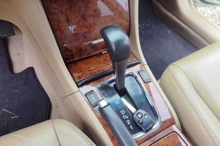 Used Honda Accord 2007 2.4L Automatic Comfort Classic Edition Gear Lever