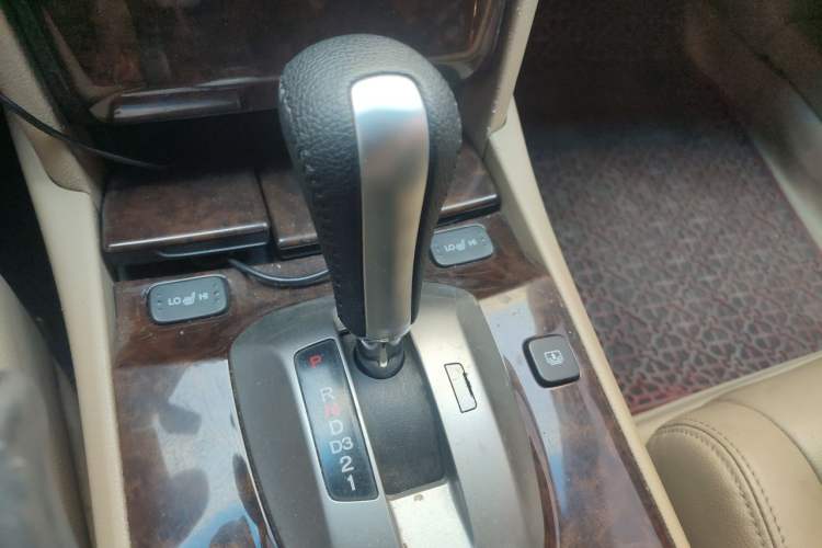 Used Honda Accord 2008 2.4L EXL Navi Gear Lever