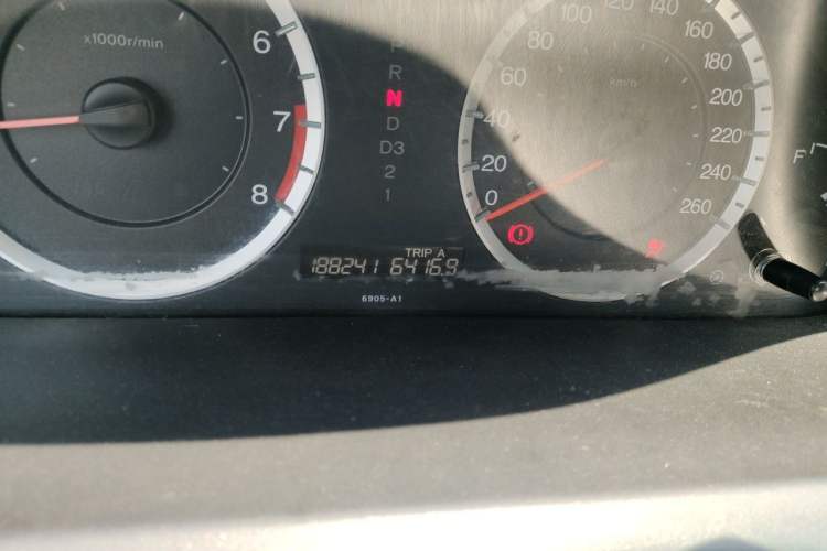 Used Honda Accord 2008 2.0L EX Odometer Close Up