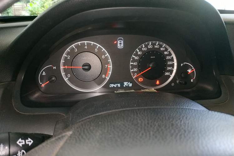Used Honda Accord 2008 2.0L MT Odometer Close Up