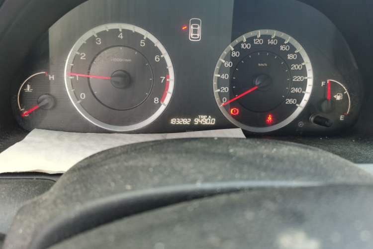 Used Honda Accord 2008 2.0L MT Odometer Close Up