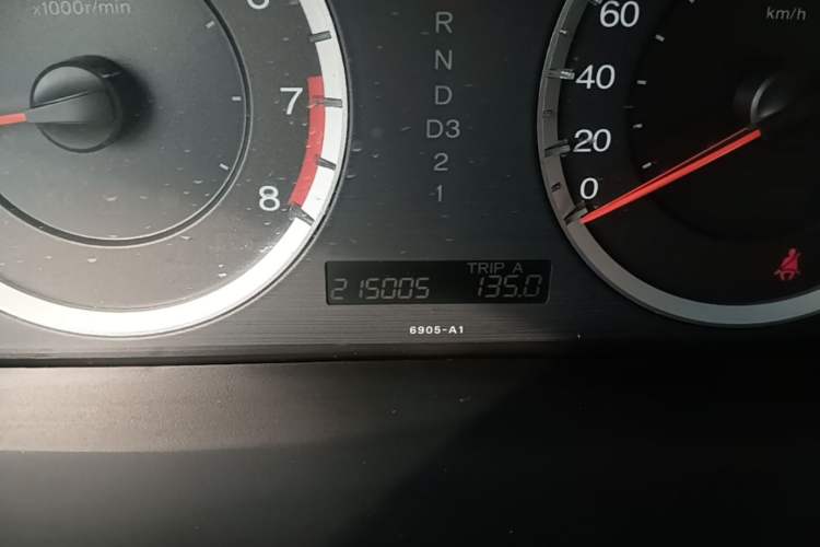Used Honda Accord 2008 2.0L EX Odometer Close Up