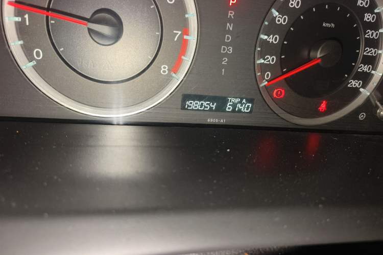 Used Honda Accord 2008 2.0L EX Odometer Close Up