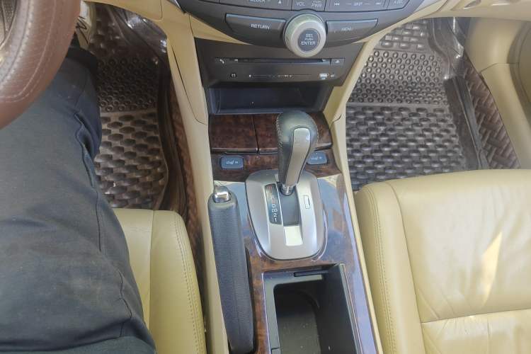 Used Honda Accord 2008 2.0L EX Gear Lever