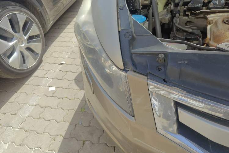 Used Honda Accord 2008 2.0L EX Right Front Headlight