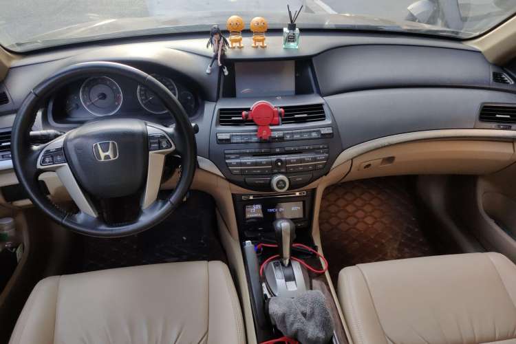 Used Honda Accord 2009 2.4L LX Center Console