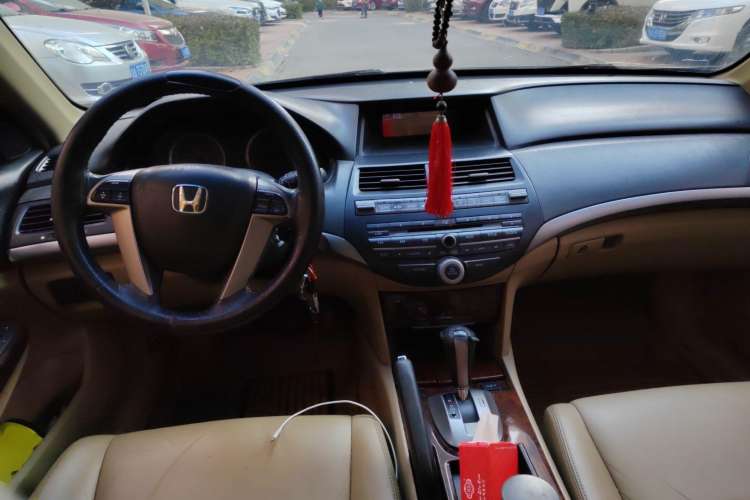 Used Honda Accord 2009 2.4L LX Center Console