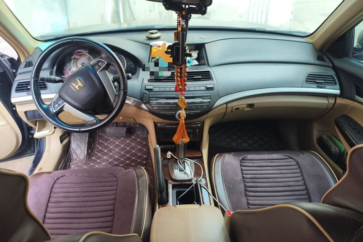 Used Honda Accord 2009 2.4L LX Center Console