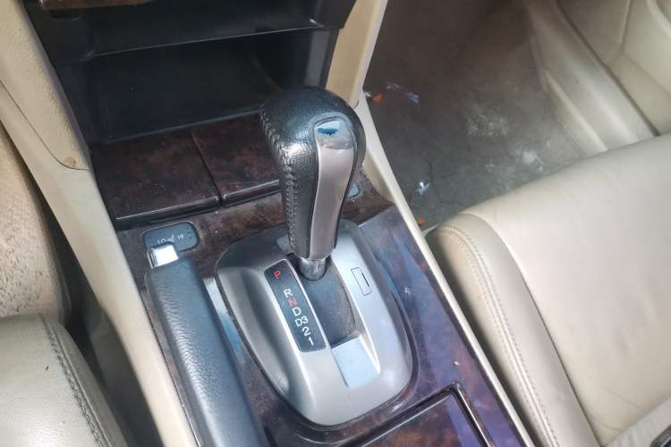 Used Honda Accord 2009 2.4L LX Gear Lever