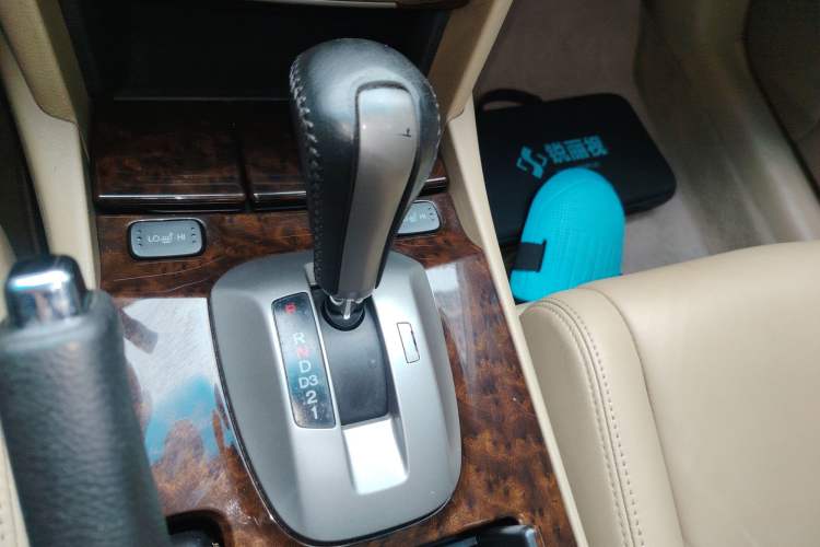 Used Honda Accord 2009 2.4L LX Gear Lever
