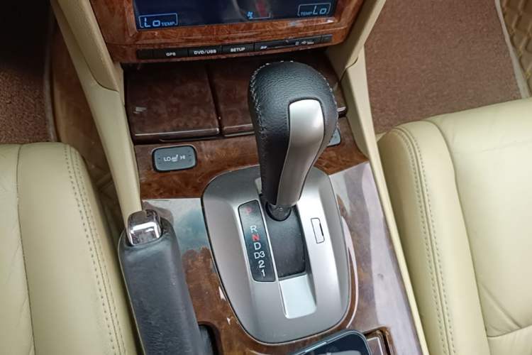 Used Honda Accord 2009 2.4L LX Gear Lever
