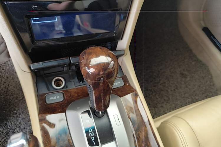 Used Honda Accord 2009 2.4L LX Gear Lever