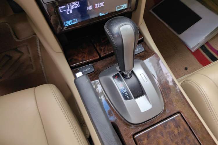 Used Honda Accord 2009 2.4L LX Gear Lever