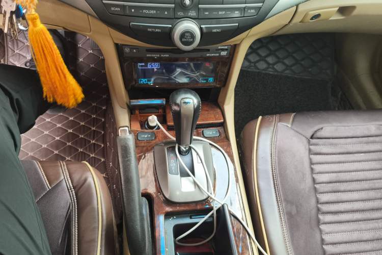 Used Honda Accord 2009 2.4L LX Gear Lever