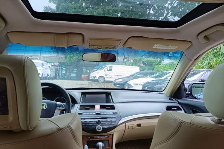 Used Honda Accord 2009 2.4L LX Headliner