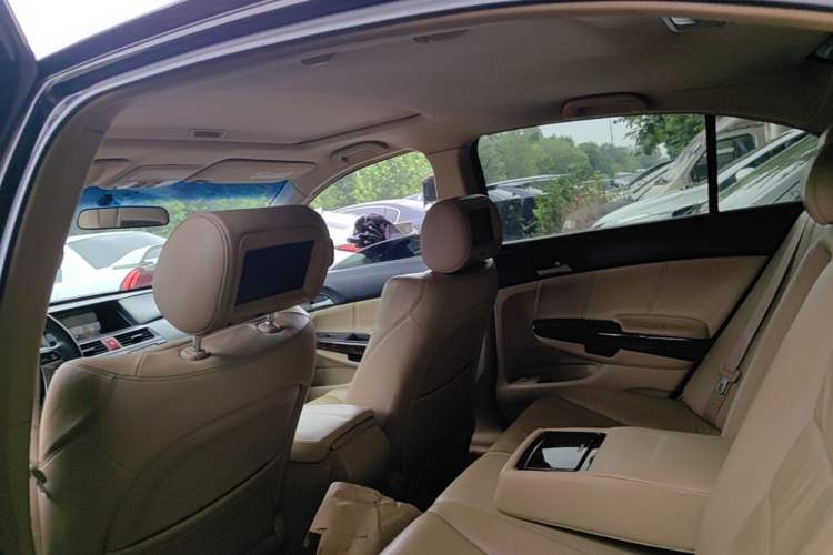 Used Honda Accord 2009 2.4L LX Headliner