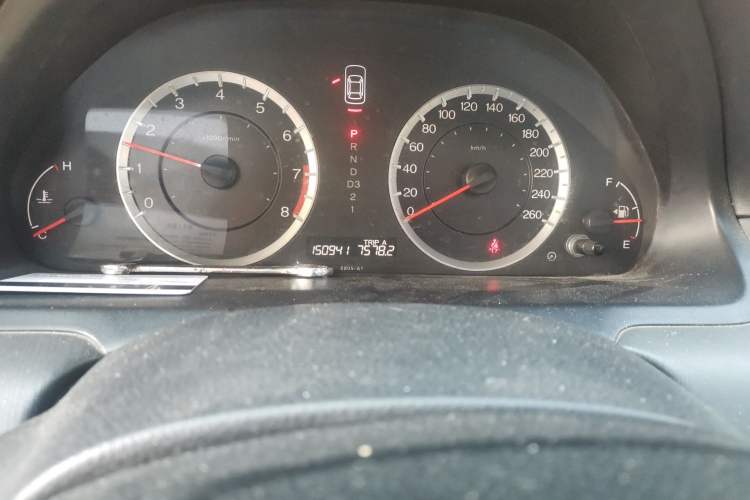 Used Honda Accord 2009 2.4L LX Odometer Close Up