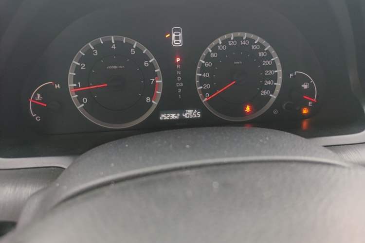 Used Honda Accord 2009 2.4L LX Odometer Close Up