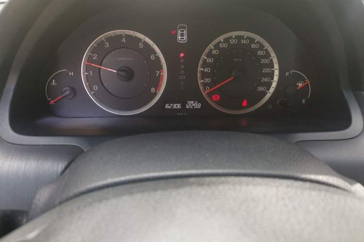 Used Honda Accord 2009 2.4L LX Odometer Close Up