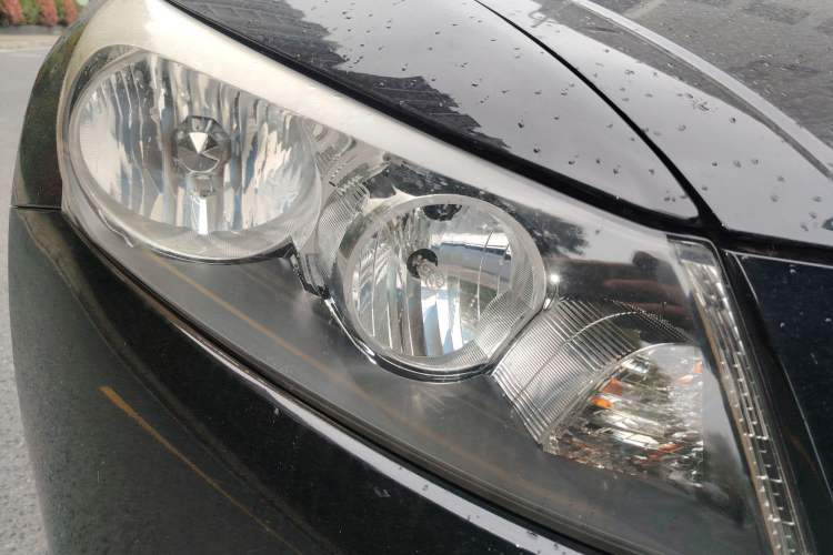 Used Honda Accord 2009 2.4L LX Right Front Headlight