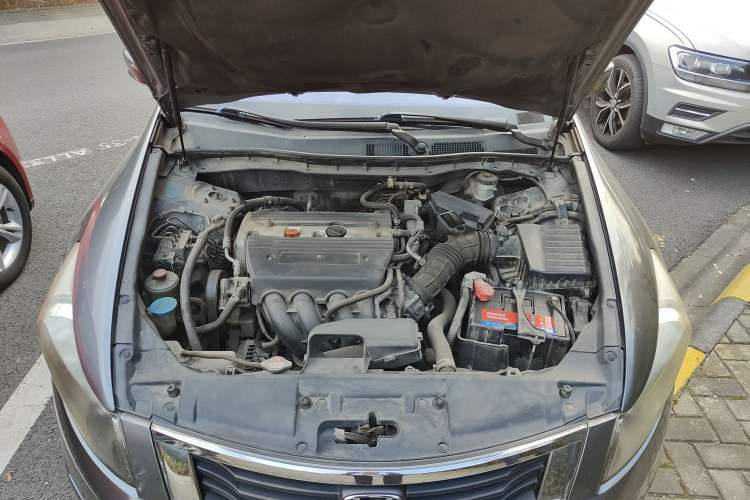 Used Honda Accord 2009 2.4L LX Engine Bay