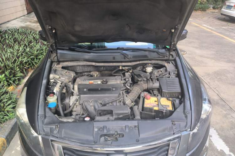 Used Honda Accord 2009 2.4L LX Engine Bay