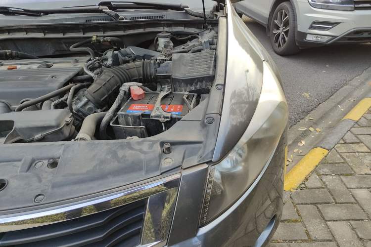 Used Honda Accord 2009 2.4L LX Engine Bay Left