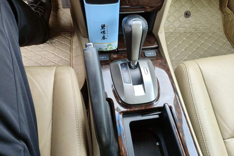 Used Honda Accord 2009 2.4L LX Gear Lever