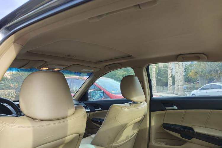 Used Honda Accord 2009 2.4L LX Headliner