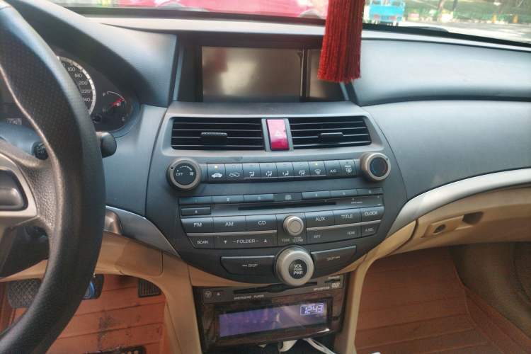 Used Honda Accord 2010 2.0L MT Audio And AC Panel