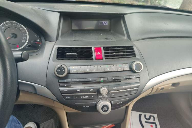 Used Honda Accord 2010 2.0L MT Audio And AC Panel