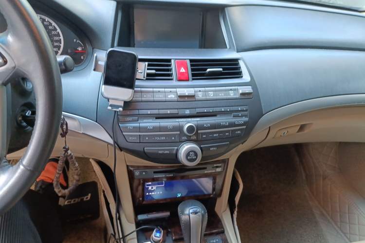 Used Honda Accord 2010 2.0L EX Audio And AC Panel