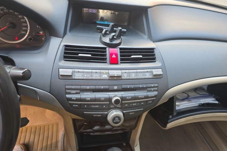 Used Honda Accord 2010 2.0L EX Audio And AC Panel