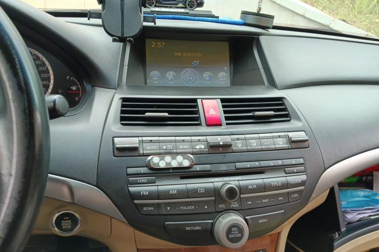 Used Honda Accord 2010 2.0L EX Audio And AC Panel